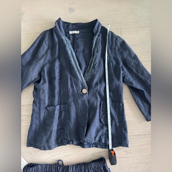 Italian 100% linen 2 piece set (pants and blazer)
Size XXL - Picture 15 of 16